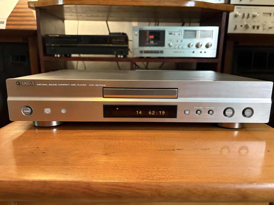 Leitor de CD Yamaha CDX-397MK2