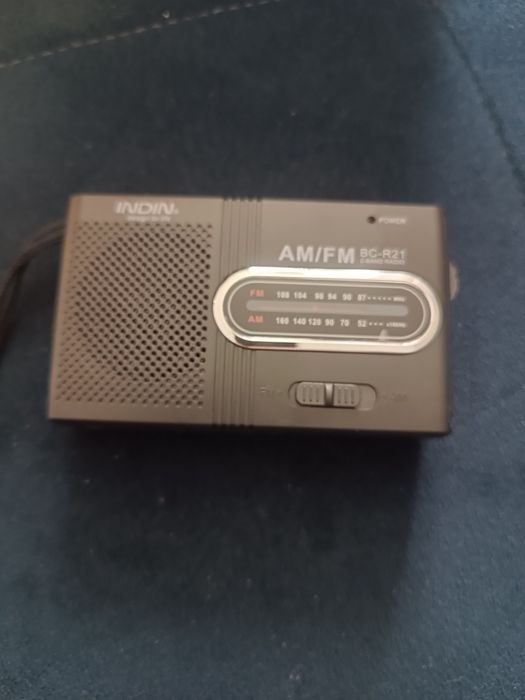 Radio kieszonkowe na baterie.