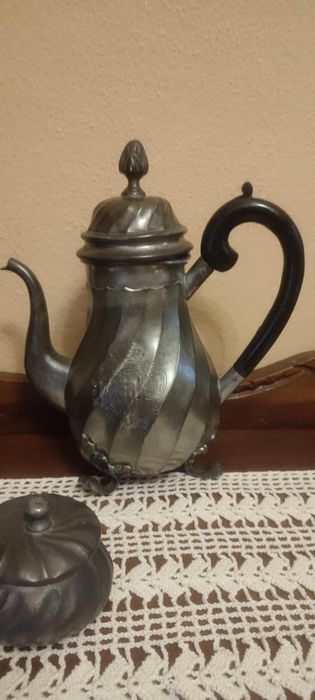 Conjunto de bule e potes em estanho - vintage