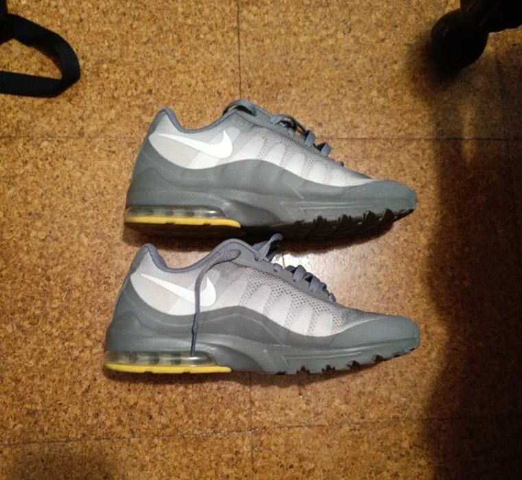 Sapatilha Nike Air Invigor
