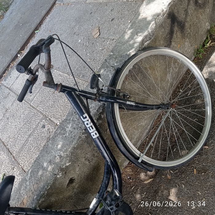 Vendo bicicleta berg muito boa