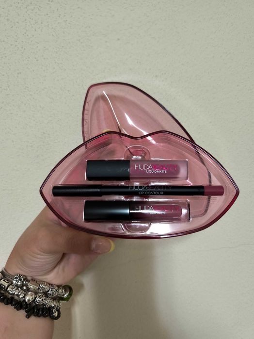 Kit de Lábios Huda Beauty Matte & Cream (Trio) – NOVO / ORIGINAL