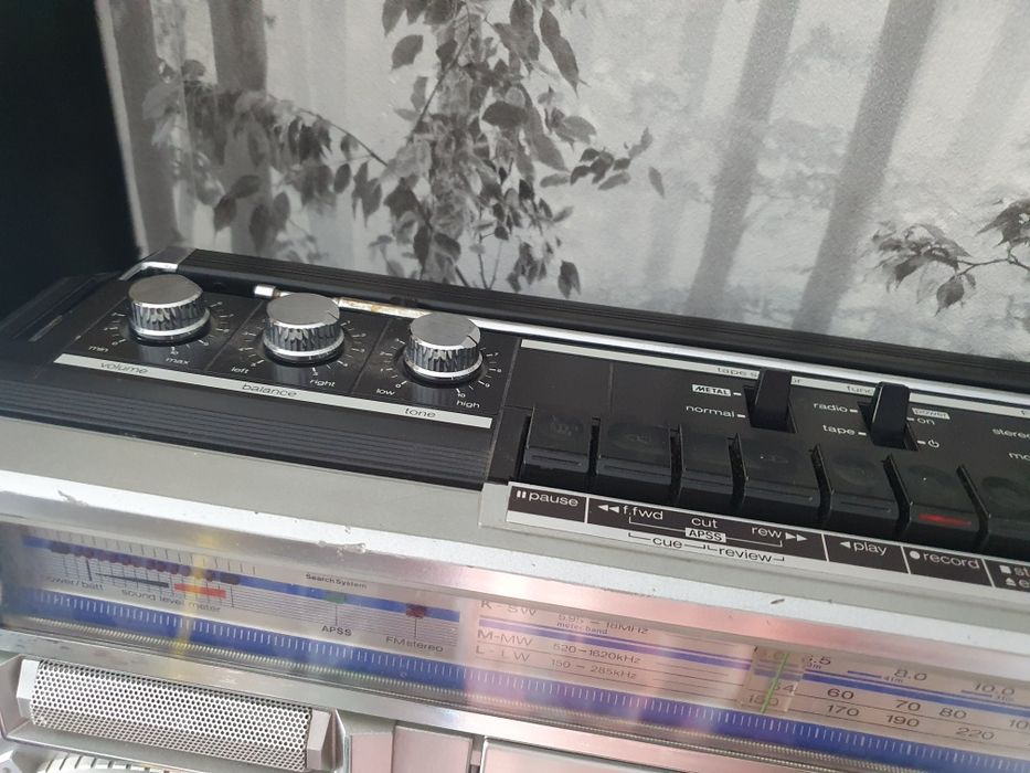 Radiomagnetofon Sharp GF 6363 do naprawy