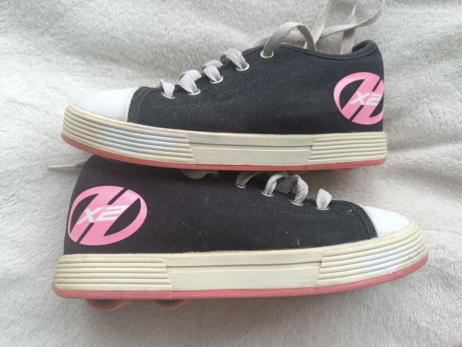 Кеди роликові, взуття