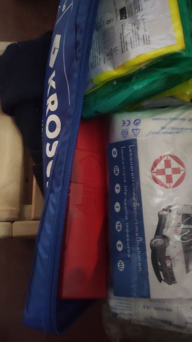 Продам аварійний знак.