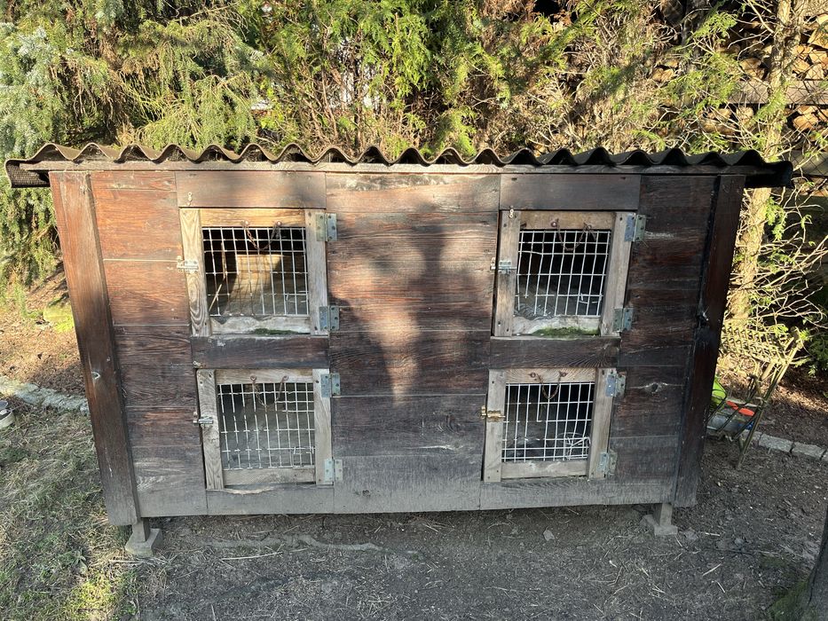 Drewniana klatka dla krolików