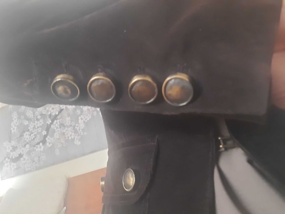 Casaco de bombazine de veludo, cintado de Alba Conde