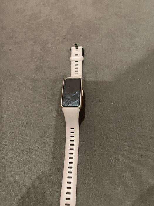 Sprzedam zegarek Huawei Band 6