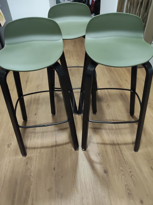 3 Cadeiras altas