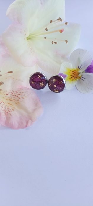 Kolczyki wkrętki z płatkami róży