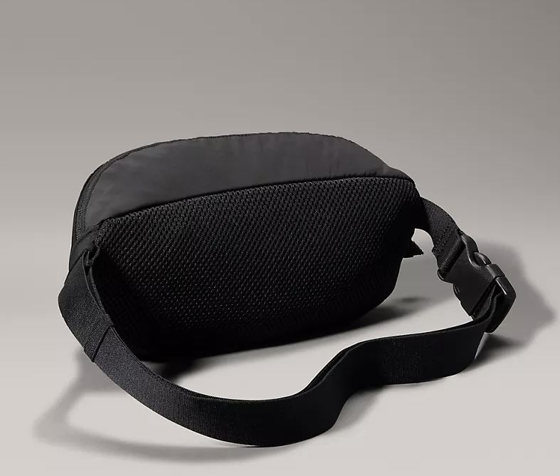 Нова сумка на пояс Calvin Klein All Day Waistpack бананка поясная
