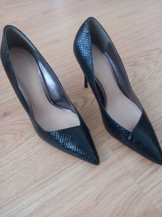 Sapatos salto alto clássicos pretos, usados 2x