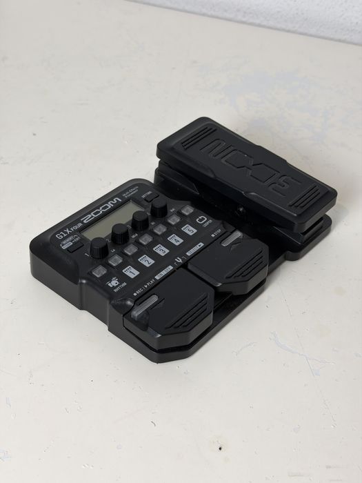 Pedal Zoom G1X FOUR