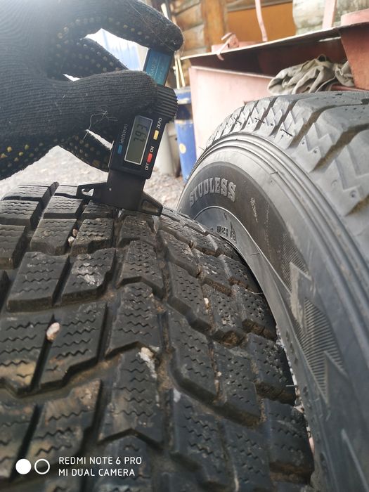 Продам комплек покришок Dunlop 225 / 65 R 17