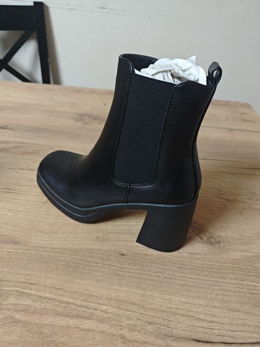 Nowe wysokie, czarne botki, zamek, na obcasie, New Look