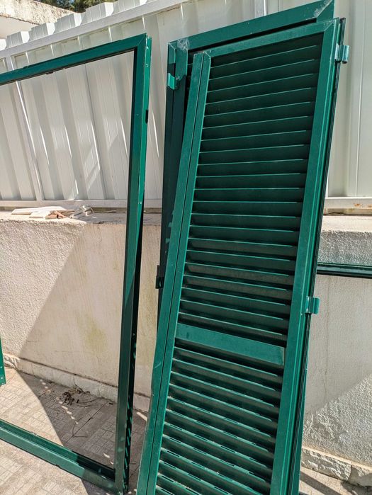 Portadas em alumínio