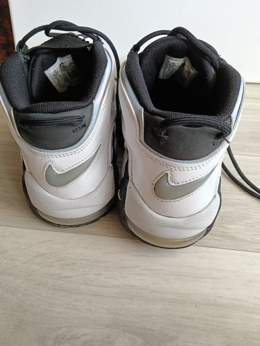 Nike uptempo black and white