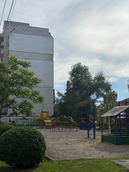 Дешевше немає куда, 700 дол за квадратний метр!!!