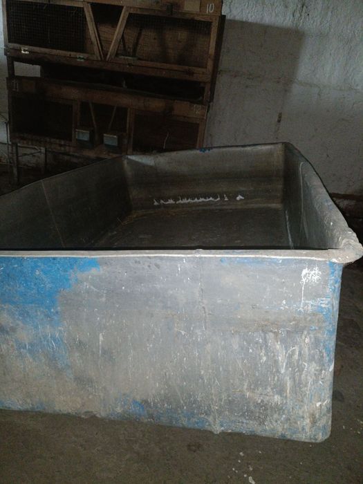 Продам ємності для охолодження молока