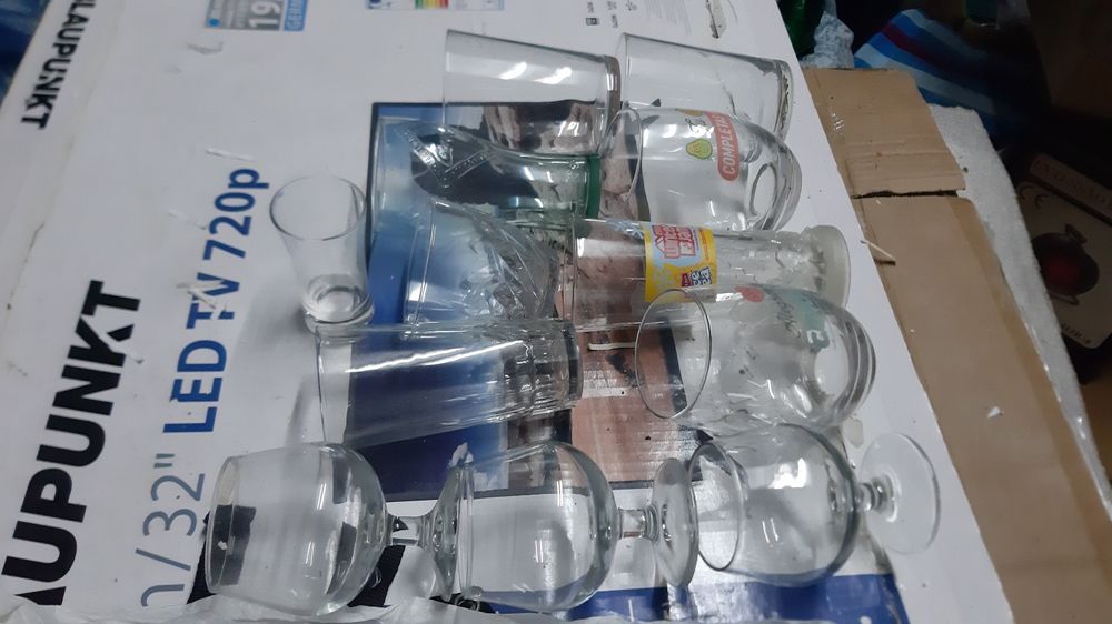 Conjunto de copos variados.