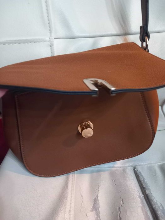 Baixa de preço!! Mala de senhora castanha nova