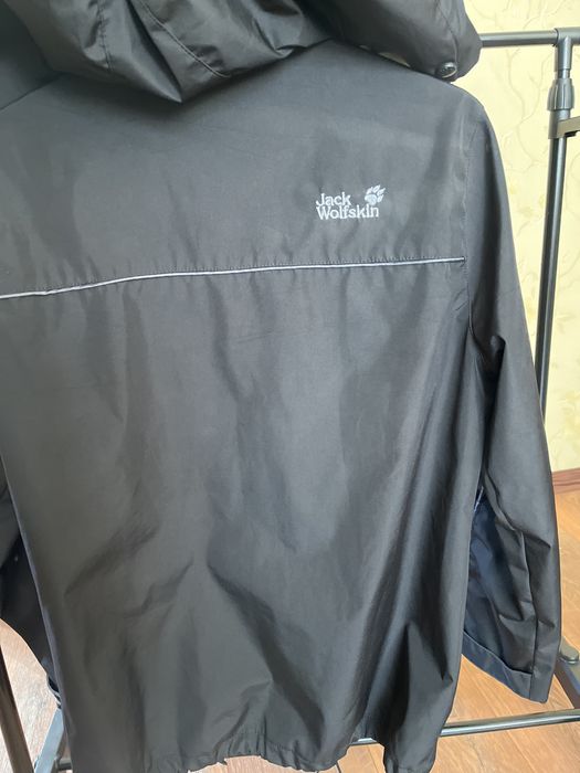 Вітровка Jack Wolfskin