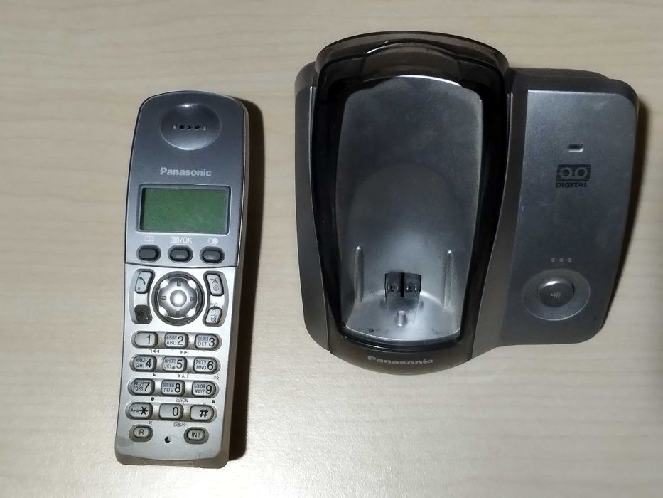 Радіотелефон Panasonic KX-TCD225UA
