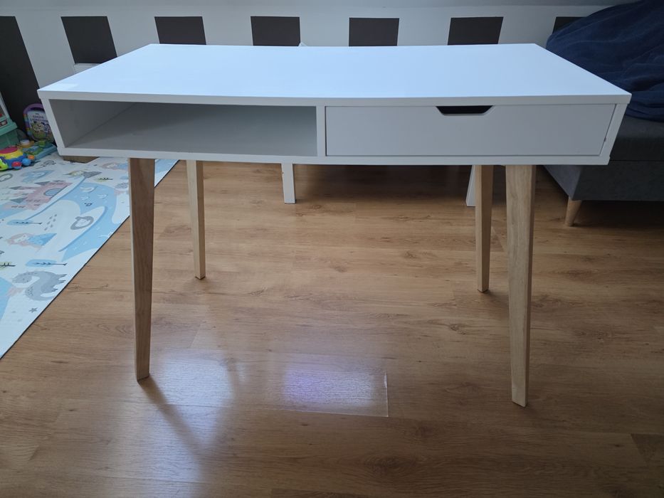 Biurko z szufladką