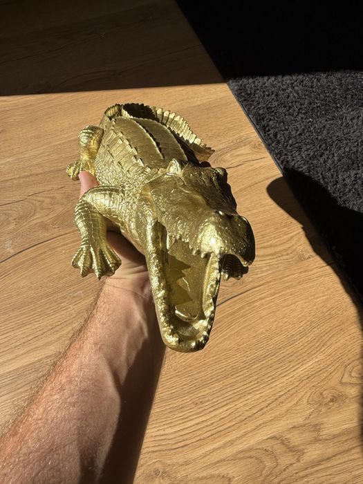 Crocodilo Dourado Estátua Decoração