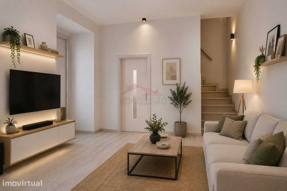 **Moradia T1 em remodelação total com terraço - Labrugeira, Concelh...