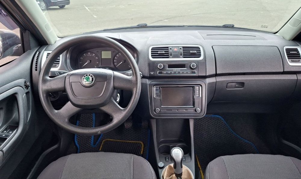 Оренда авто Skoda Fabia під Таксі. Аренда авто под Такси