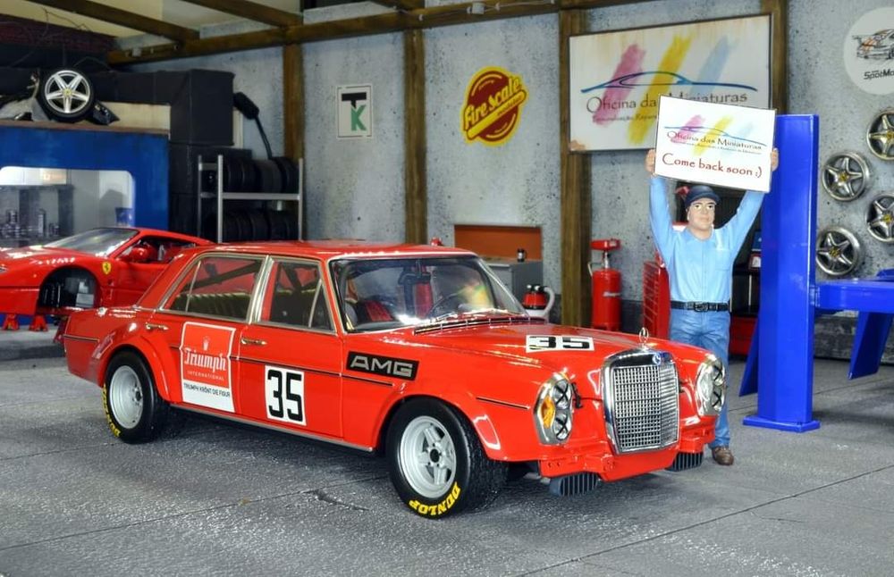 Miniatura Mercedes 300 SEL 6.8 AMG Minichamps 1:18 Vilar de