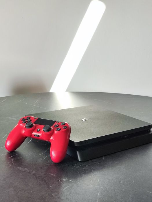 PS4 Slim 500GB + Oryginalny Pad Sony V2 Czerwony | Po serwisie, Cicha