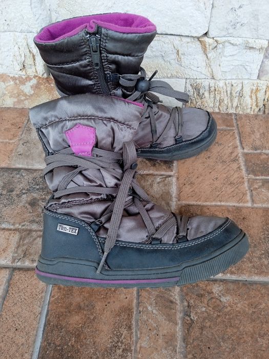 Продам дутіки  30р.