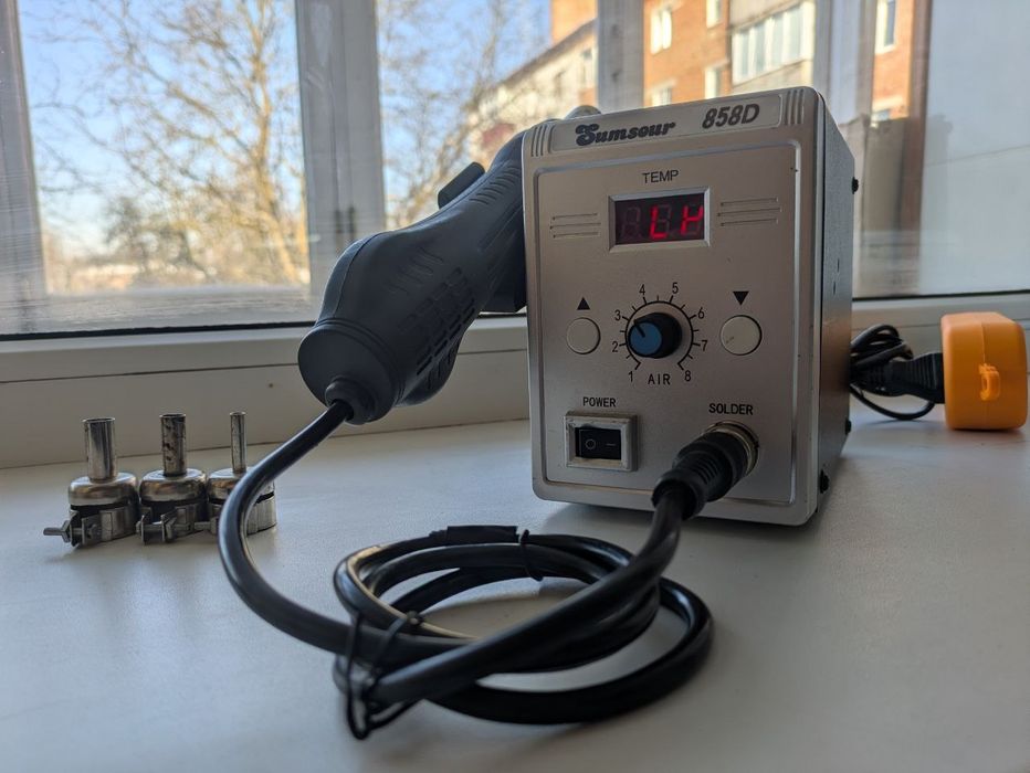Фен для пайки Sumsour 858D, паяльна станція, в робочу стані