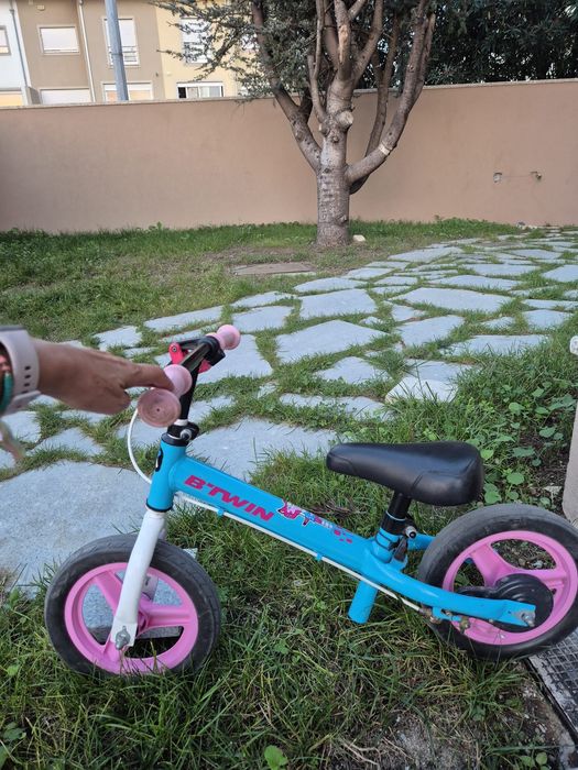 Bicicleta aprendizagem B'Twin Run Ride 500 sem pedais