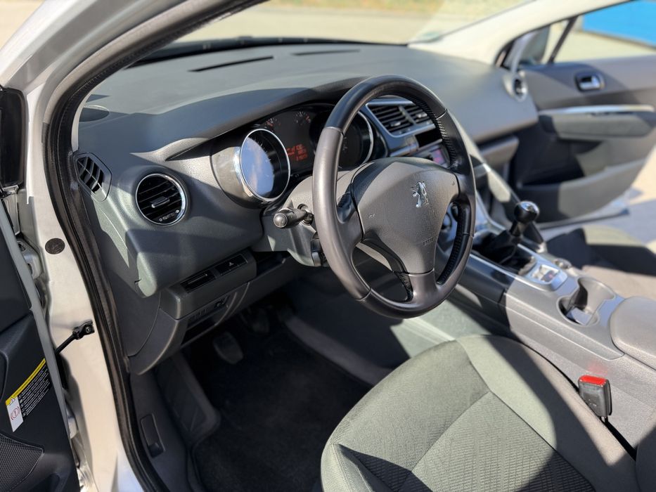 В продажі Peugeot 3008 , 1.6 МРІ бензин , в рідній фарбі, 2012р
