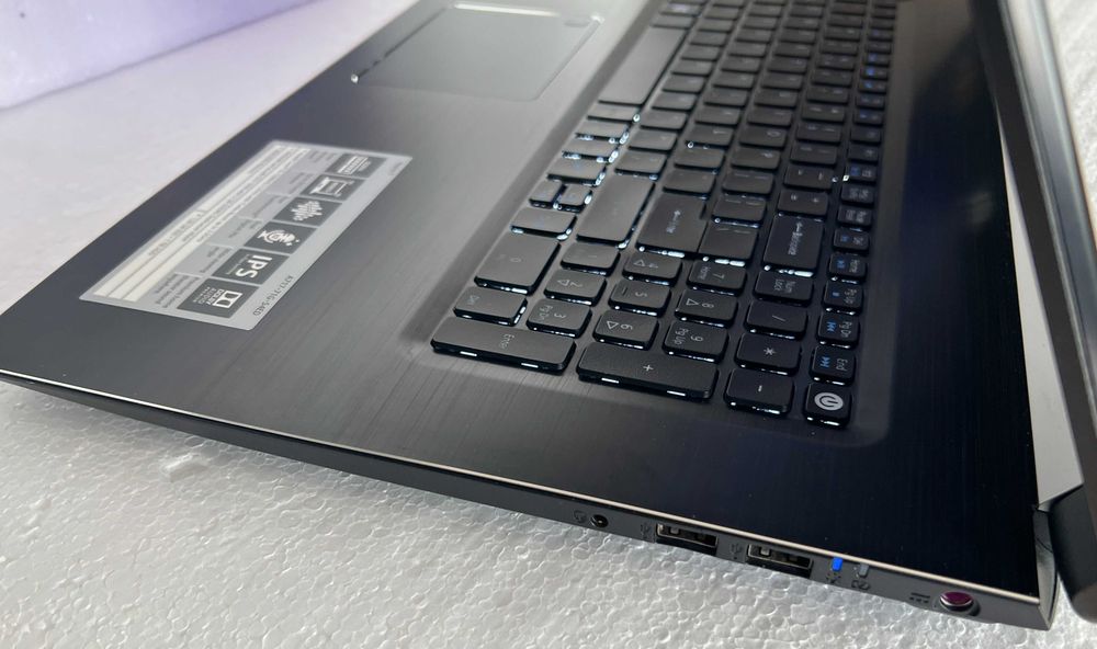 Laptop 17" Acer Aspire 7 i5-7gen 16GB SSD+HDD GTX 1050 Win11