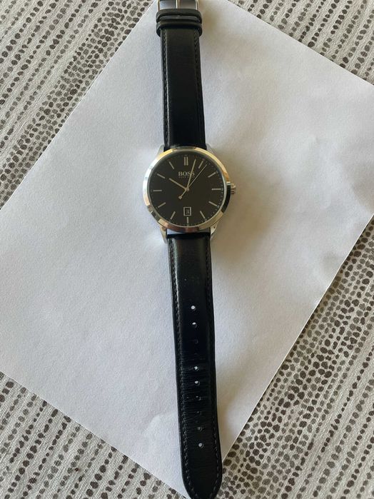 Relógio Hugo Boss preto, muito elegante, com estojo original