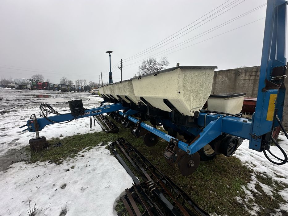 Kinze-3000 2011 в гарному стані