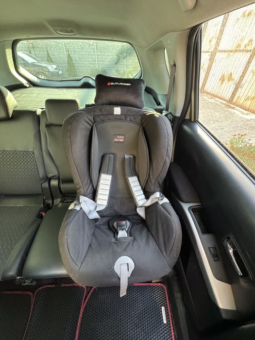 чорне дитяче автокрісло Britax Römer Duo Plus