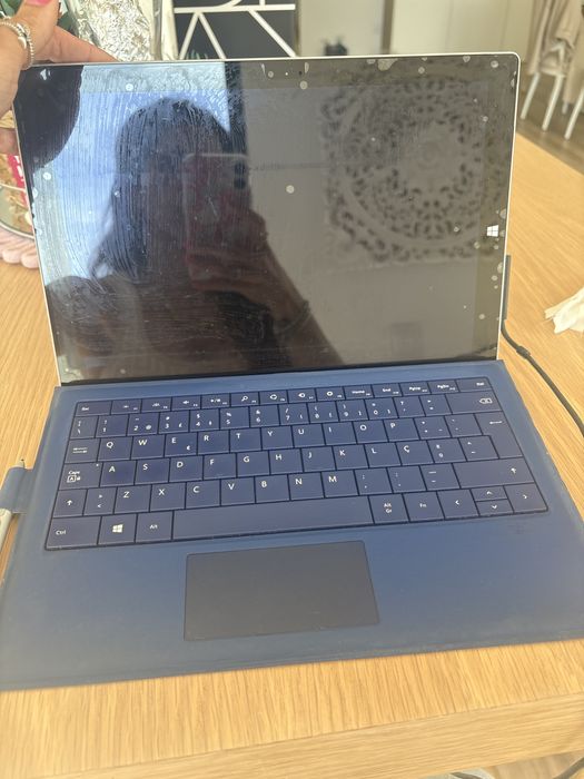 Surface nao liga