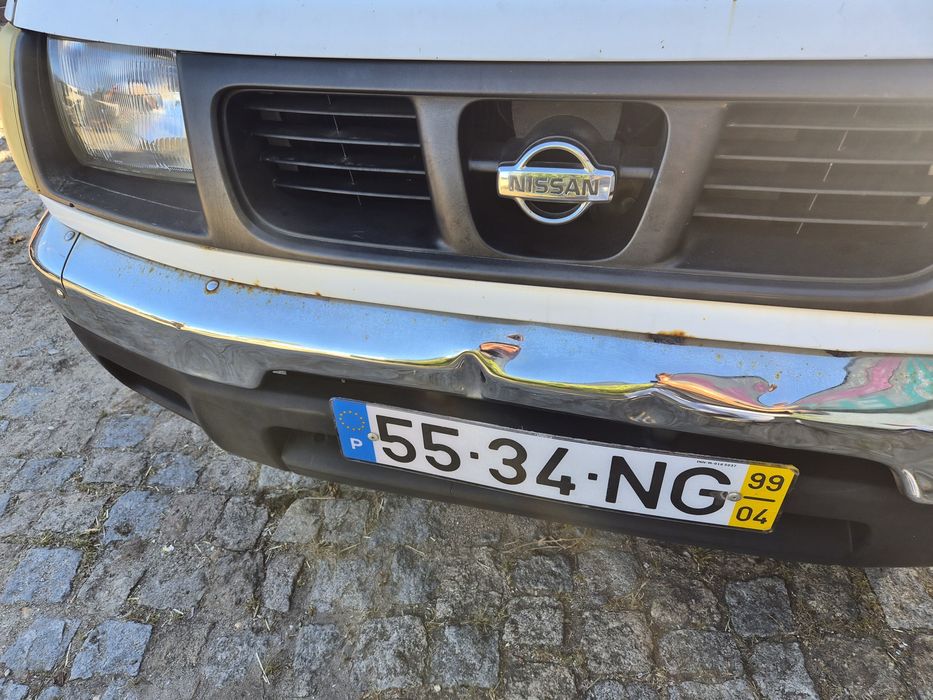 Nissan Pick up 2.5 D Canibe dupla 5 Lugares