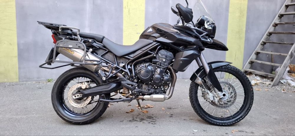 Triumgh Tiger 800