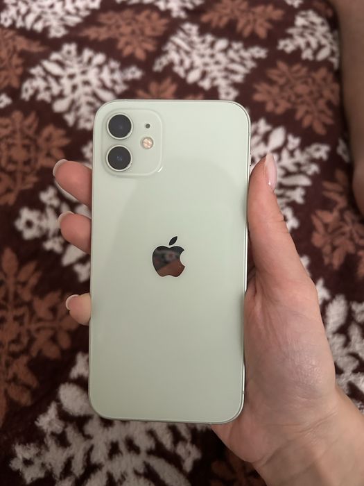 Айфон 12 128 гб.