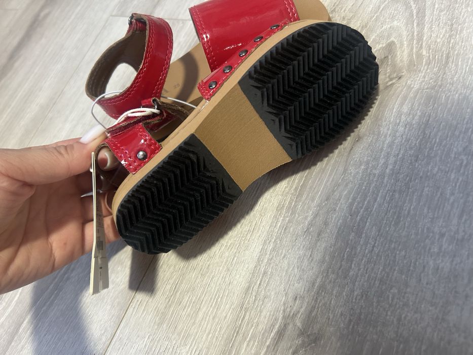 Босоніжки Zara розмір 25
