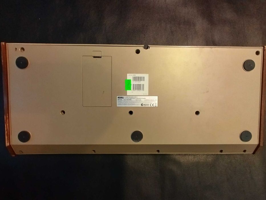 Korg microKORG / syntezator