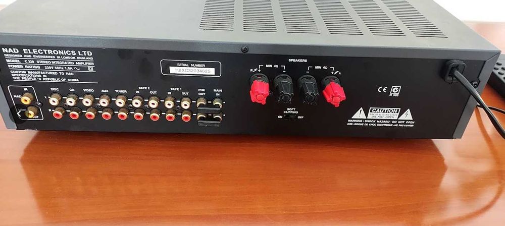 NAD C320 + Comando NAD | Excelente Estado | Amplificador Integrado Hi-Fi