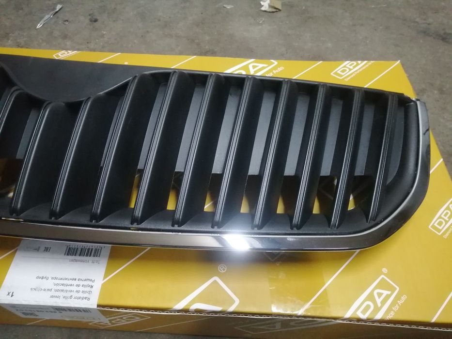 Atrapa skoda superb2