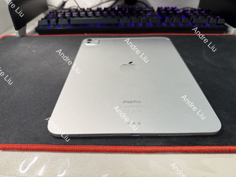iPad Pro M4 11” 256GB – PRATA (COMO NOVO)